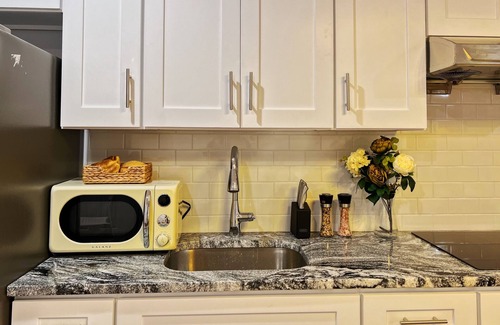 Poplar Apartment | Ramblei near Chinatown & CenterCity: 2-Bedroom - Unit C