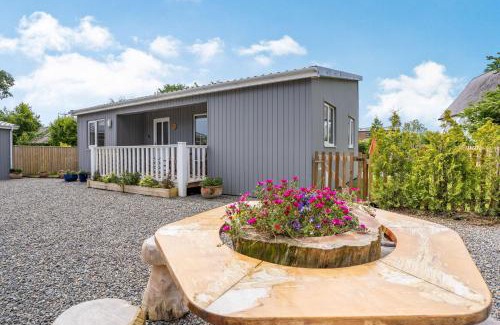 Jameston House | Ramsey Lodge Bier Wood Lodges