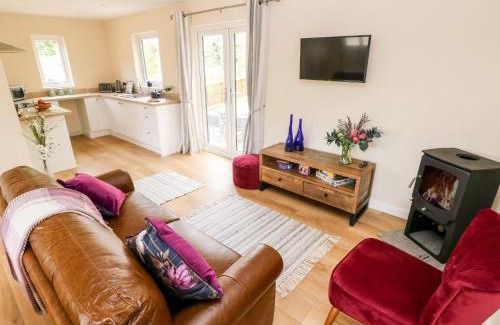 Jameston House | Ramsey Lodge Bier Wood Lodges