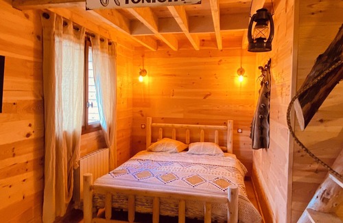 Le Sourn Apartment | Ranch getaway with views of the valley, cattle and horses . 🐎🤠
