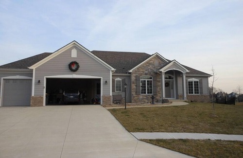 Saint Marys  Allen County House | Ranch style in Cul-de-Sac + Walkout