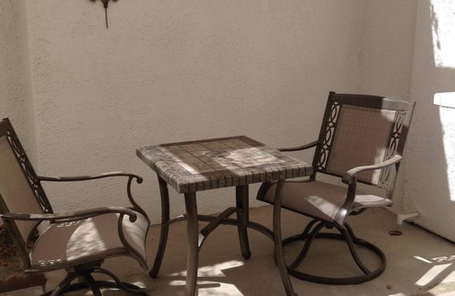 Rancho Mirage Condo | Rancho Las Palmas CC. Golf Cart Available.