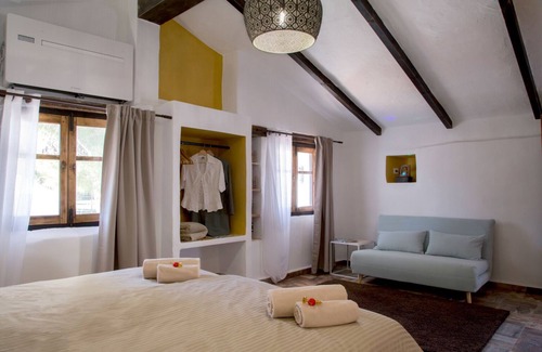 Jimena de la Frontera Hotel | Rancho Los Lobos- Boutique Hotel
