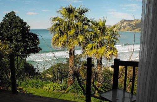 Tokomaru Bay Apartment | Rangimarie Anaura Bay Beachstay