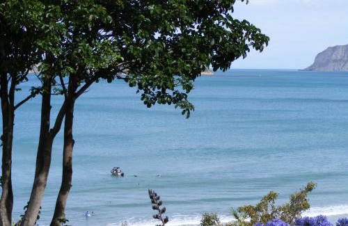 Tokomaru Bay Apartment | Rangimarie Anaura Bay Beachstay