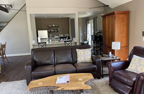 Amherst House | Ransom Creek Retreat