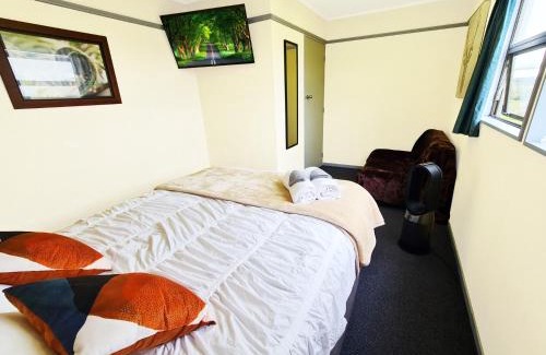 Orepuki Cabin | Rarakau Lodge