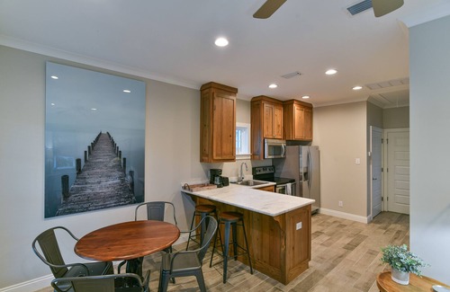 Daphne Cottage | Rare Cottage in Heart of Downtown Daphne!