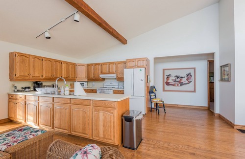 North Kawartha Cottage | Rare Stoney Lake Waterfront Gem