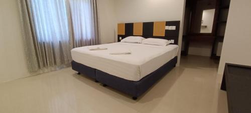 Rasdhoo House | Ras Rana Lodge