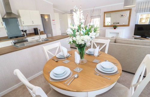 Tunstall Cottage | RASHIERIGG, pet friendly, with a garden in Catterick, North Yorkshire