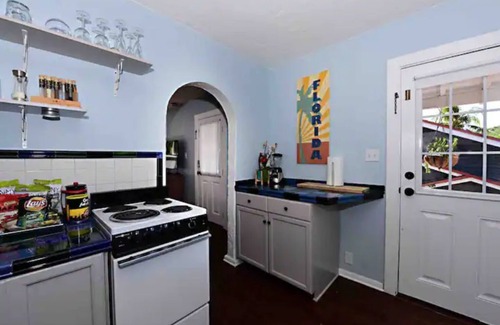 Sunshine Park Apartment | RATED #1 In W. Palm Beach! Heated Pool! II