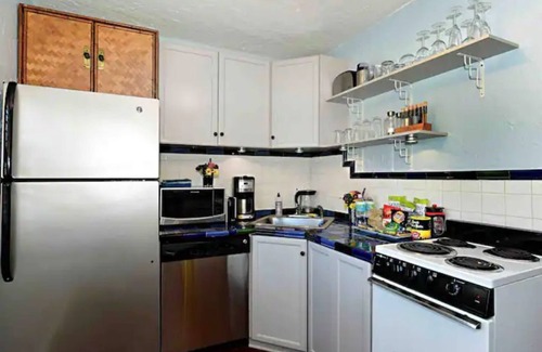 Sunshine Park Apartment | RATED #1 In W. Palm Beach! Heated Pool! II