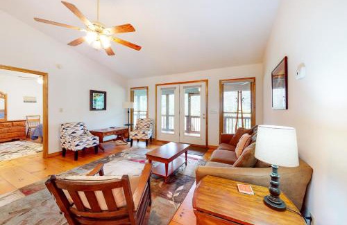 Winfield Cove House | Raven's Respite