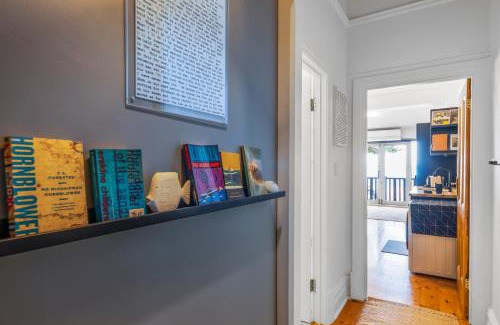 Henley Beach House | Rawsons shack Beachfront unit suits single or couple