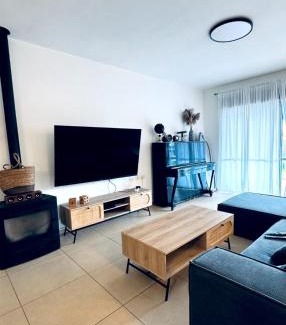 Katzrin Apartment | Ray Guest Unit