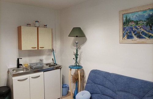 Verfeuil Apartment | RAYMOND's workshop