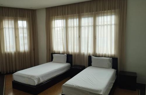 Quartier Administratif Apartment | Rayons de ville - Vintage Apartment