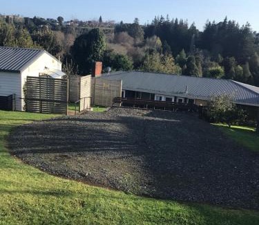 Otorohanga Bed & Breakfast | Raz & Louises bnb
