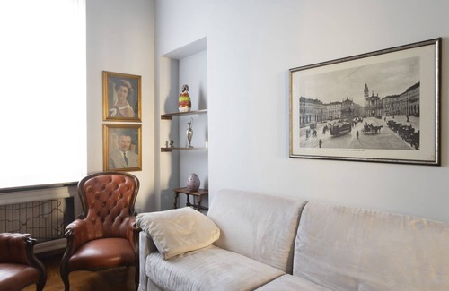 Crocetta Apartment | Re Umberto Luxury Apartment - City Center - Private Parking