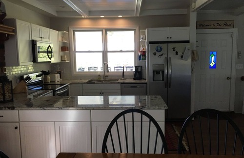 Glade Valley House | Ready, Set, Relax! Sleeps 8+and pet friendly You may never want to leave!