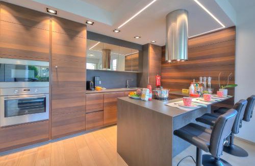 Lugano Apartment | Rebecca Garden - Happy Rentals