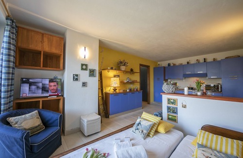Bardonecchia Apartment | Rebecca's House (few steps from skiing), Bardonecchia, Italy