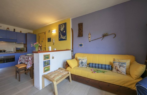 Bardonecchia Apartment | Rebecca's House (few steps from skiing), Bardonecchia, Italy