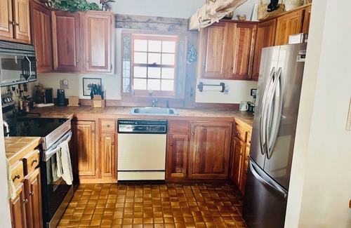 Londonderry Condo | Reboot & Relax while surrounded by Vermont beauty.