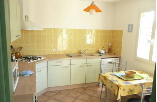 Esparron-de-Verdon House | Recent house with private swimming pool, quality services.