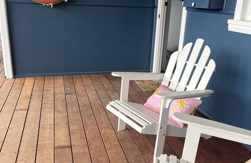 Augusta House | Recently renovated Beach house Close walk to shops, pubs and beach.n