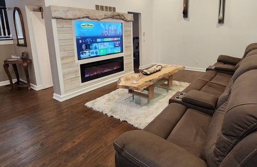 Mitchell Condo | Recently Renovated Townhome