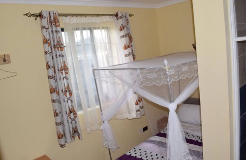Ngelani Bed & Breakfast | Reconfort Villa Guest House