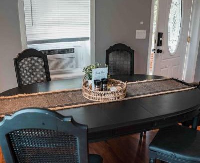 Vickery House | Reconnect in a Cozy Retreat