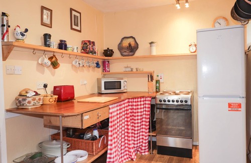 Unapool Cottage | RECROY, pet friendly, country holiday cottage, with open fire in Nedd
