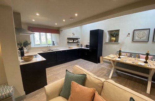 Castle Bytham House | Rectory Farm Barn - deluxe 3 bedroom barn