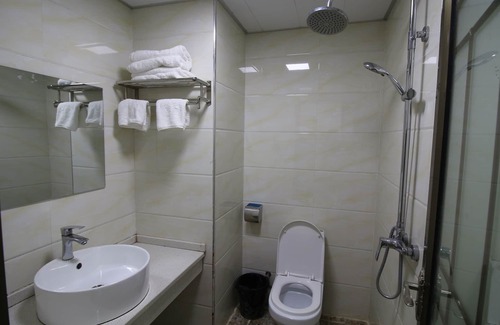 Wulingyuan House | Red Apple Inn