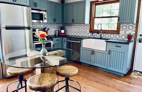 Fairview House | Red Barn Escape: Hot Tub, Fire Pit, Grill - MountainViews Near AVL!