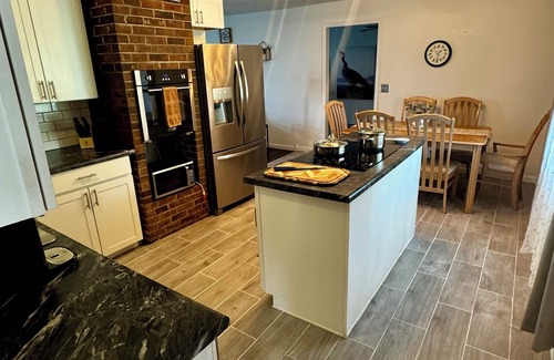 Bath House | Red Barn Retreat: Relaxing 3BR w/Game Room Near Miami U