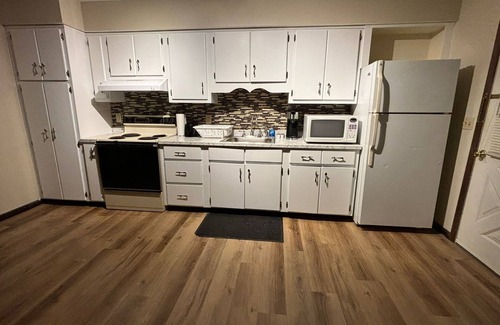 Clarks Summit Apartment | Red Barn Village: Two Beds Furnished Apartment