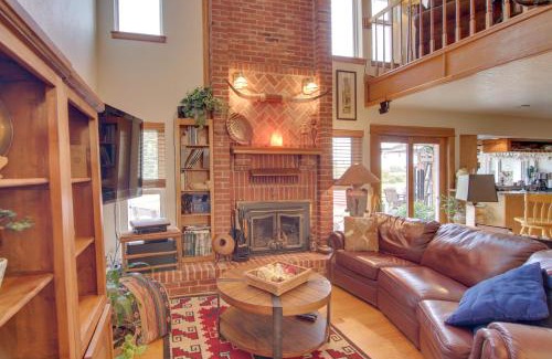 Custer County House | Red Bluff Inn and Retreat with Entire Ranch on Lake!