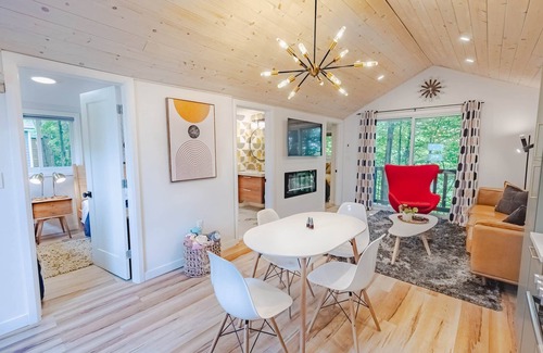 Sharbot Lake Ski Chalet | Red Fox - 2 Bedroom Vibrant Cottage