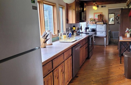 Milford Cabin | Red Fox Ridge Cabin Retreat - No Cleaning Fee. Relax and unwind