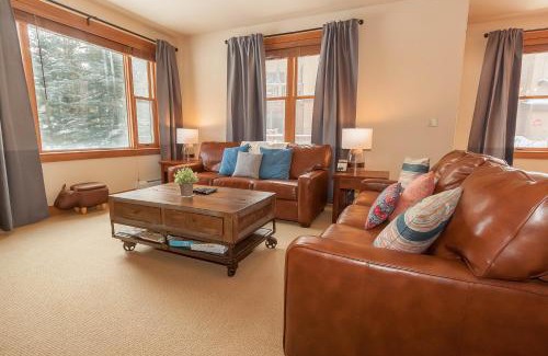 Keystone Apartment | Red Hawk Townhome #2327 by Summit County Mountain Retreats