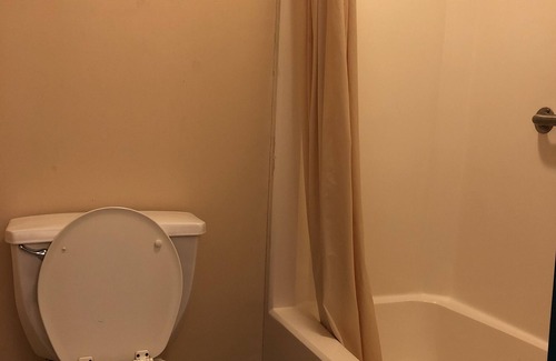 Briar Creek Hotel | Red Maple Inn