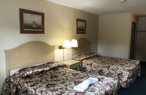 Briar Creek Hotel | Red Maple Inn