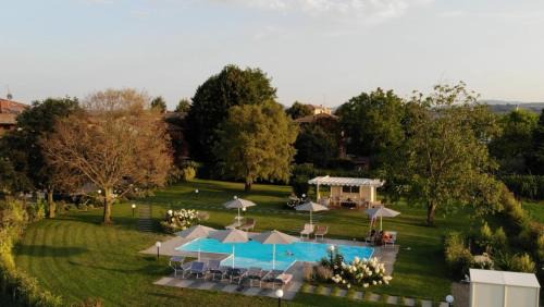 Maranello Bed & Breakfast | RED ONE