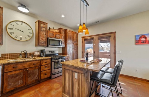Moab South Valley House | Red Rock Oasis I Large Patio I Pool & Hot Tub I Views