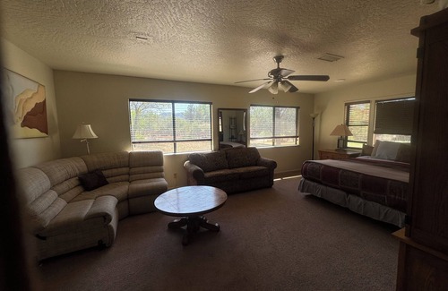 West Sedona House | Red Rock Rejuvenation /Charming 4-bedroom house in Beautiful Sedona