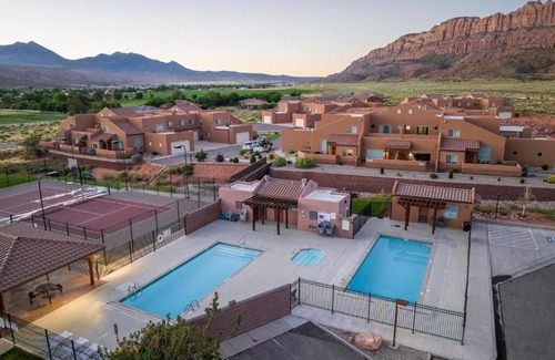 Moab South Valley House | Red Rock Retreat - Pool/Hot Tub, Park, Yard Games, Basketball and Tennis Courts